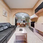 Bright & Spacious Beachside By Sf Homes Daire *