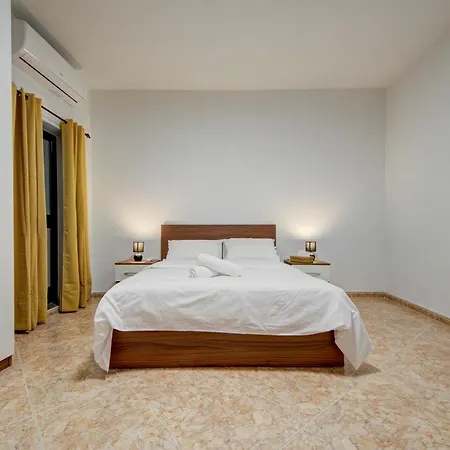 Daire Bright & Spacious Beachside By Sf Homes *