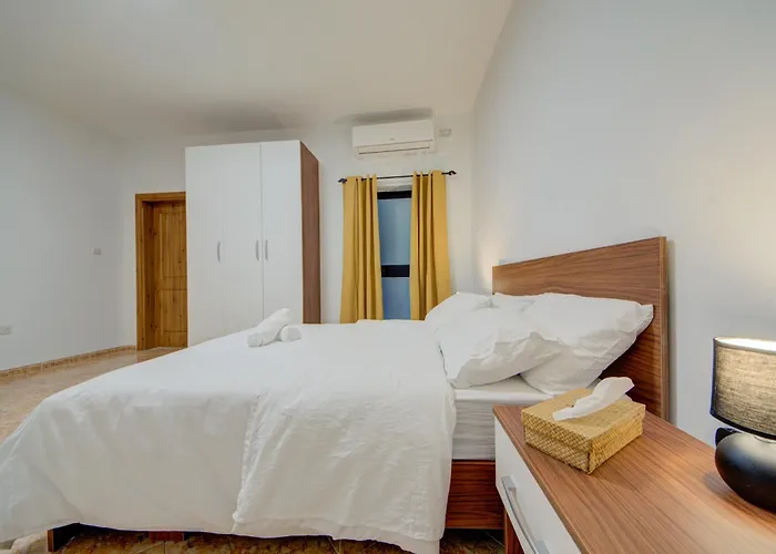 Apartment Bright & Spacious Beachside By Sf Homes *