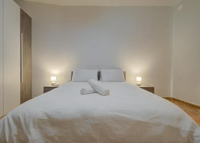 Appartamento Bright & Spacious Beachside By Sf Homes *