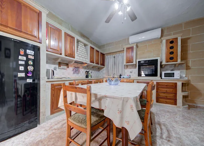 Apartment Bright & Spacious Beachside By Sf Homes *